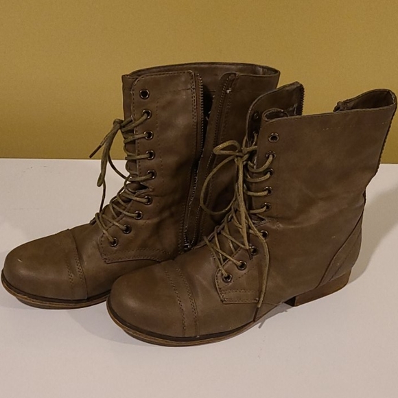 Madden Girl Combat boots sz 8 - Picture 1 of 5